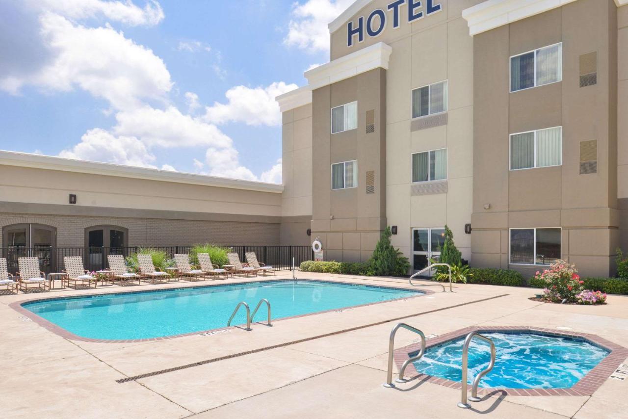 Hotel Vue, Ascend Hotel Collection Natchez Bagian luar foto
