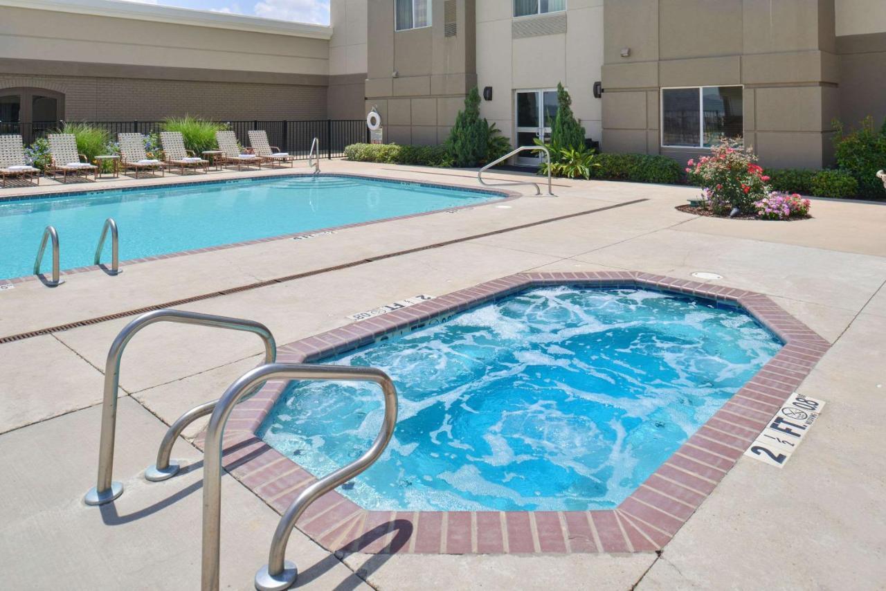Hotel Vue, Ascend Hotel Collection Natchez Bagian luar foto