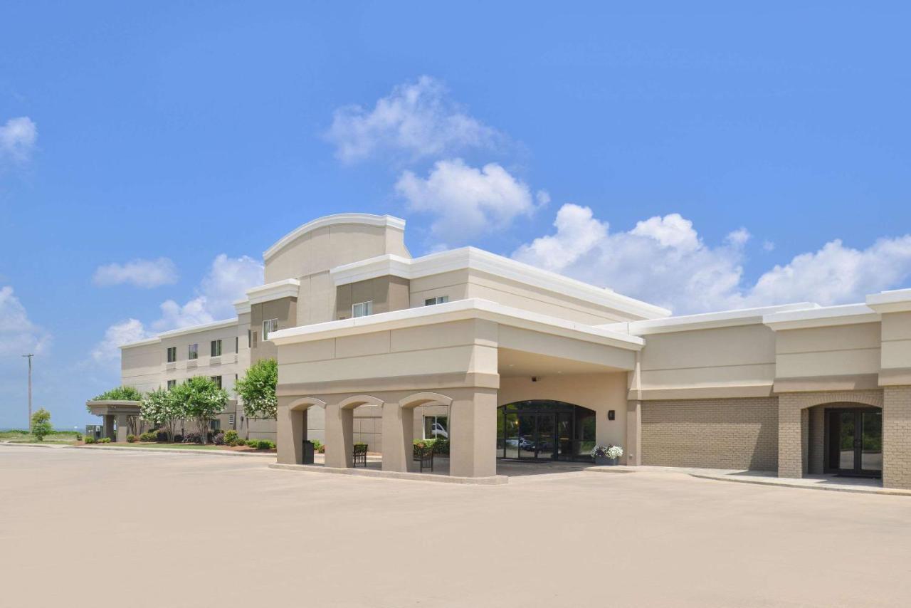 Hotel Vue, Ascend Hotel Collection Natchez Bagian luar foto